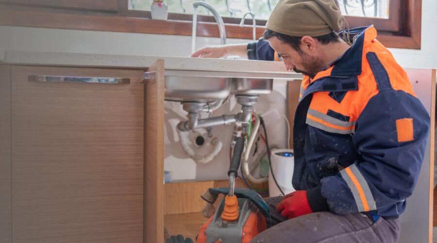 Expert burst pipe repair services in Slade, KY
